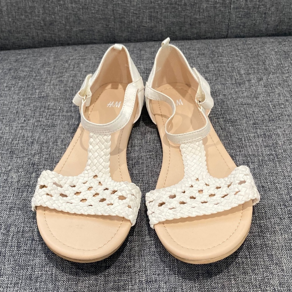 H&M Pretty White Sandals - Picture 2 of 8